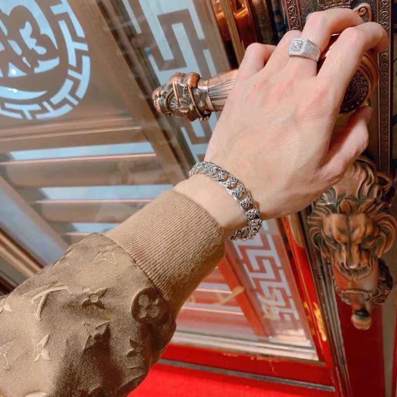 Gvc*1 bracelets